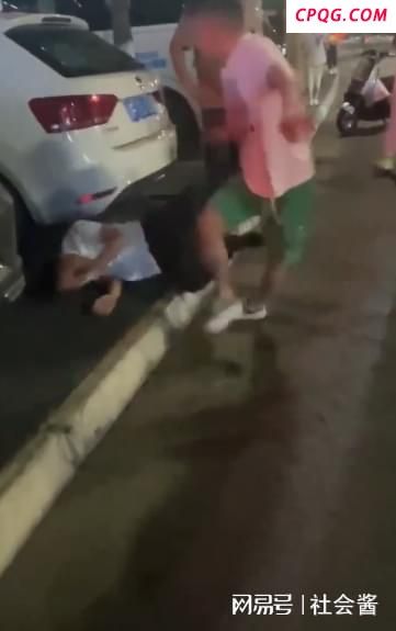 男子骗12岁女孩开房被暴打？警方回应 父亲怒火中烧