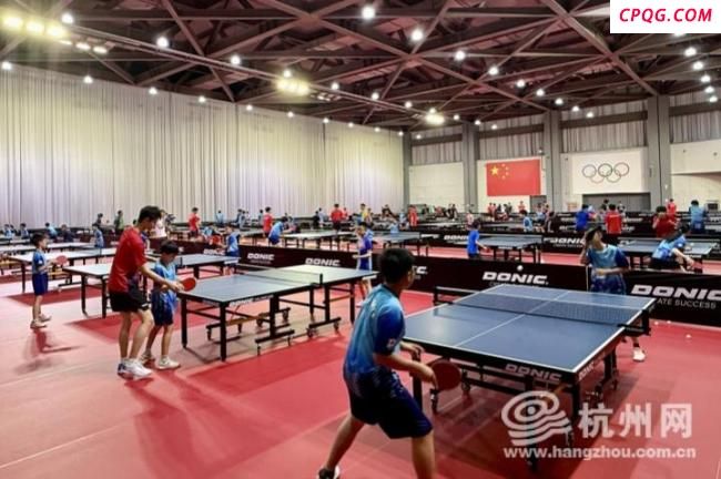 张继科乒乓球暑期集训营杭州开课 全球小将齐聚一堂