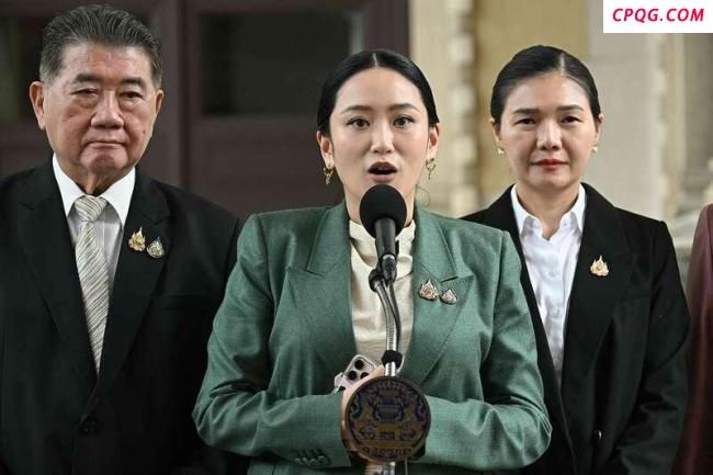 泰国总理因柬埔寨争端被宪法法院停职