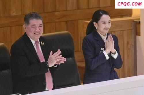 他信家族的总理们为何总“出事” 电话门引发政治危机