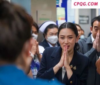 特朗普视察新移民监狱 画面曝光：监狱位于沼泽地 室内布铁丝网 “鳄鱼恶魔岛”启用