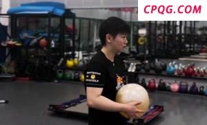 男童高烧不退 张文宏或参与会诊 罕见阿米巴原虫感染引发关注