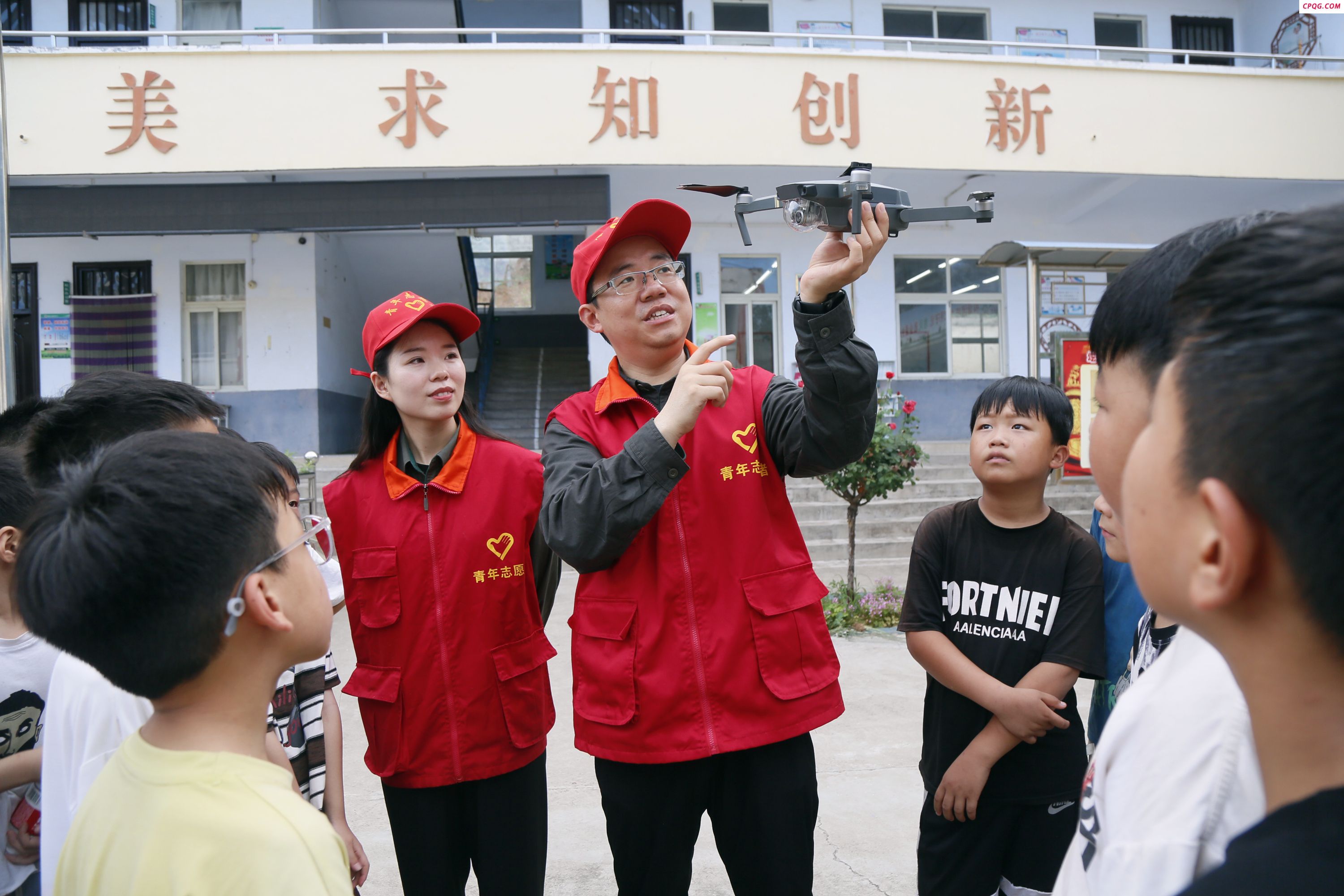 河南汝阳：志愿者暑假进乡村关爱留守儿童