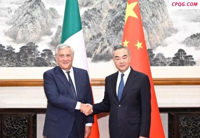 东盟5国向美方低头？博主解读 抱团取暖变争相示好
