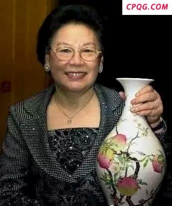 上博回应文创产品遭质疑 设计引发争议