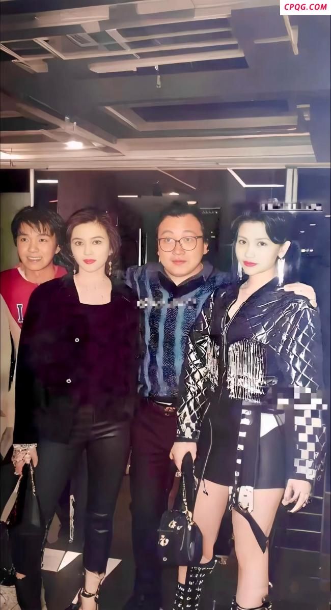 王晶曝成龙曾被粉丝扇耳光