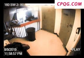 长沙每天卖超200吨冰块 高温下的“保命神器”