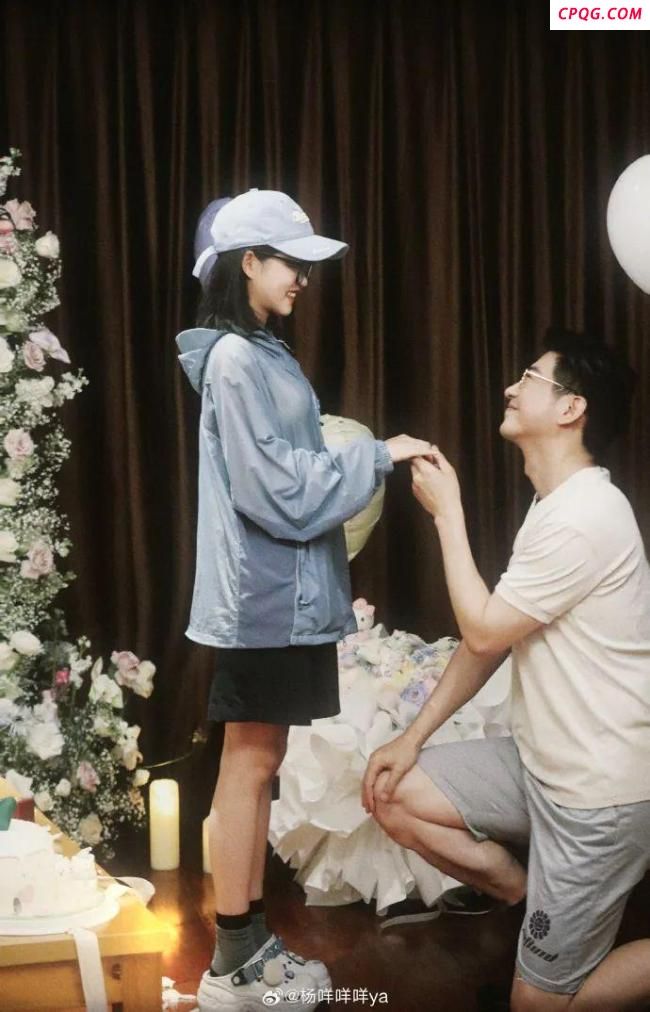 于龙向杨咩咩求婚成功 短剧CP终成真
