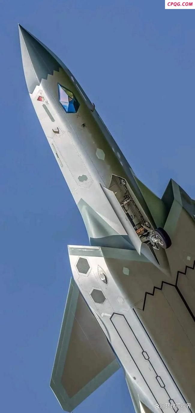 歼-20为何更换EOTS外壳