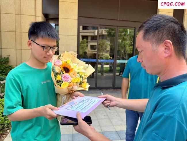 河南首封高考录取通知书送达 邮政开启“绿色通道”