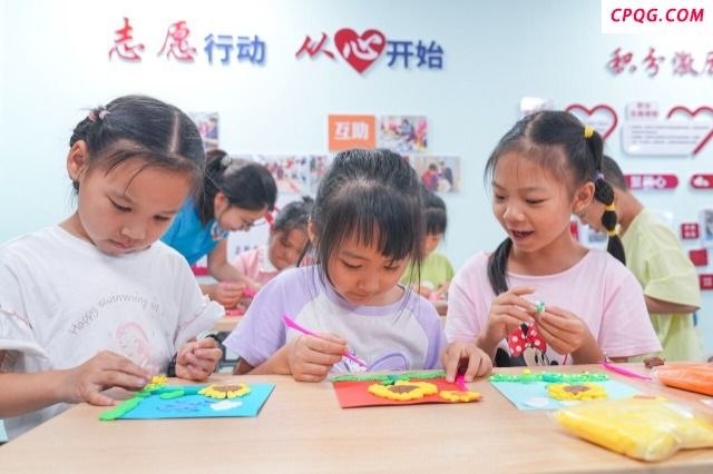 重庆北碚：社区带娃 乐享暑假