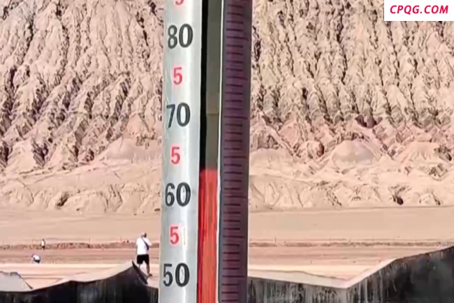 这里地表温度飙至63℃ 游客迎“热”而来纷纷打卡