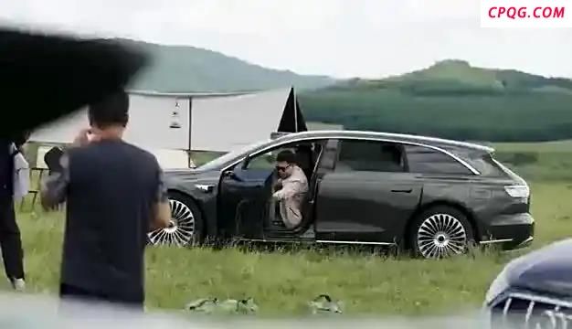享界S9T配备问界M9/M8同款电动门 便捷安全仪式感满满