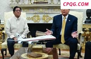 印度航空公司客机着陆后起火 乘客安全撤离