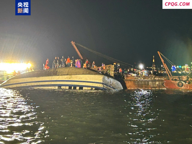 越南游船倾覆事件搜救结束 船上49人确认39人死亡