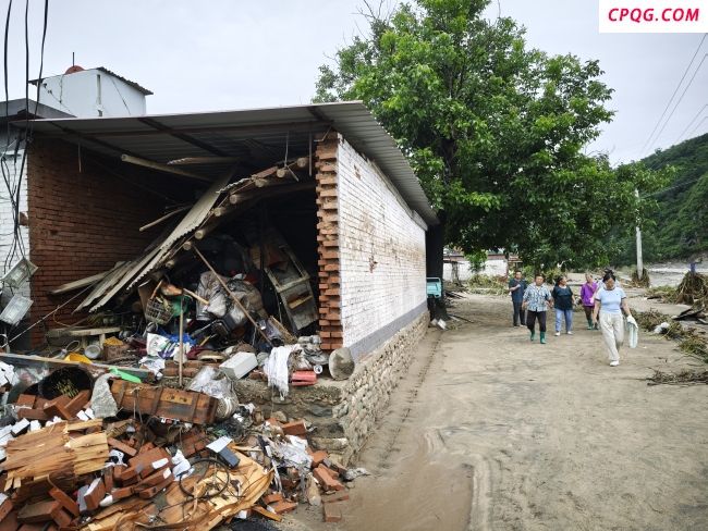 密云暴雨 村妇联主任家住进61位村民 暴雨夜里的温暖避风港