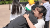 汪峰带4个娃亮相机场，康作如的女儿羞涩躲镜头，葛荟婕的女儿一