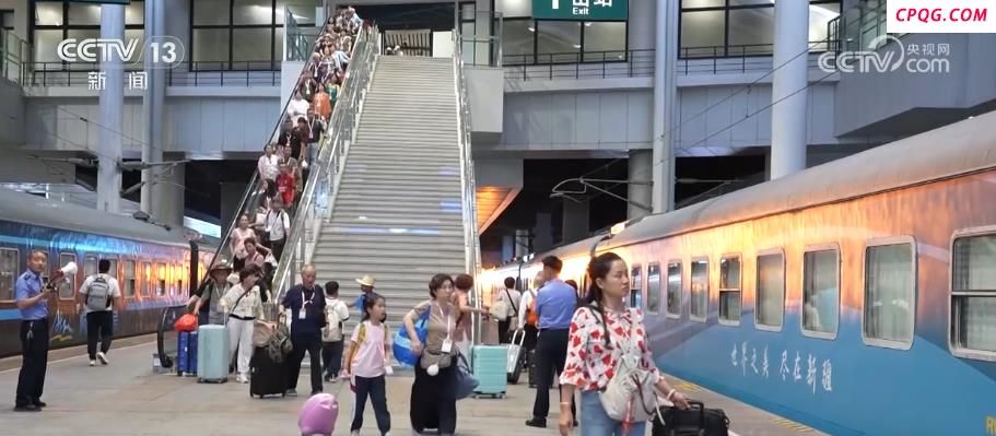 “高铁+旅游”特色专列助力乡村游市场升温