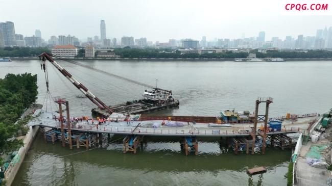 海珠涌人行桥正式合龙 预计8月底贯通