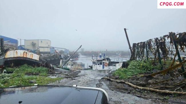 海啸淹没俄罗斯港口城镇 2000人紧急疏散