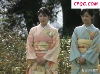 日本爱子公主和男友去动物园 长发及腰盼姻缘