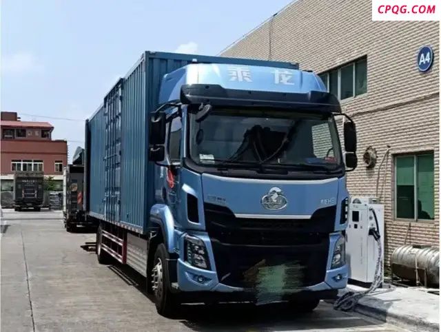理想汽车“撞”上了硬骨头 究竟谁在撒谎？