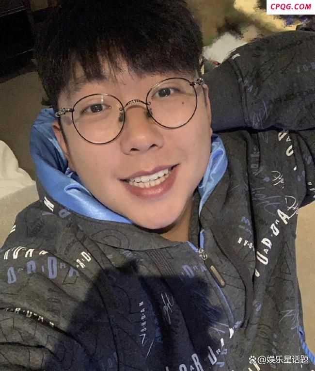 《家有儿女》童星被女儿追剧认出 温馨趣事引爆网络