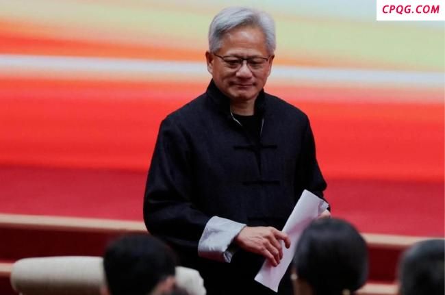 媒体：黄仁勋掉进了一个更深的坑 美国议员“背刺”引发连锁反应