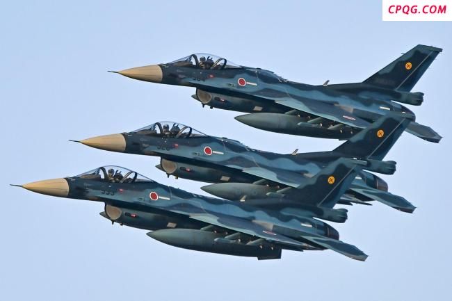 日本航空自卫队一架F-2战斗机坠毁