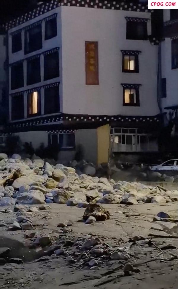 四川康定发生泥石流，当地应急管理：道路已恢复通行