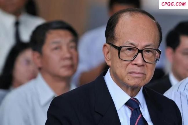 李嘉诚，这次嗅到了危险