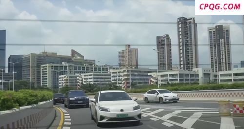 台网红馆长打卡大疆被无人设备惊艳