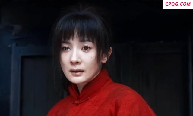 杨幂地母：裹着一身粗布衣裳，素颜朝天没了城市的娇气
