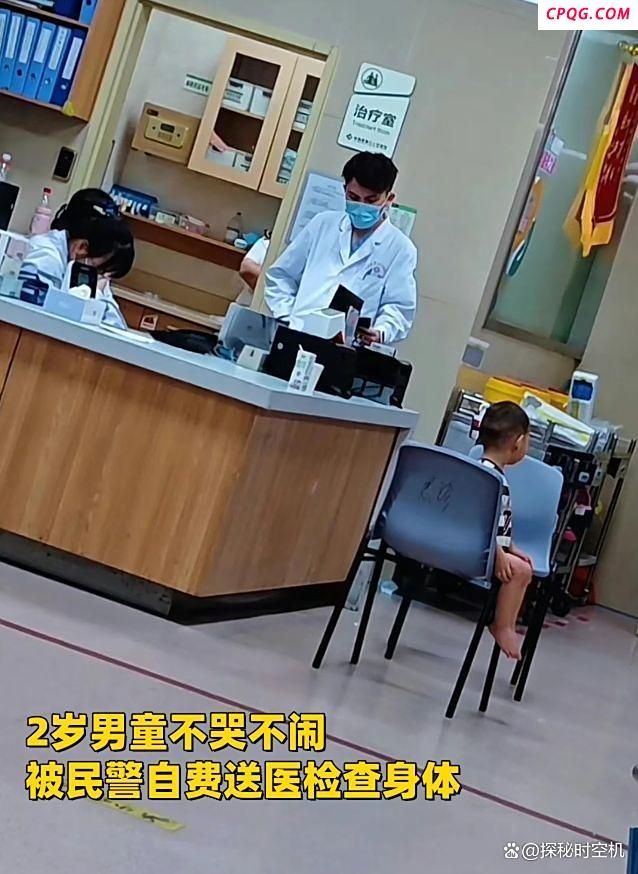 2岁男童陪妈妈尸体数天
