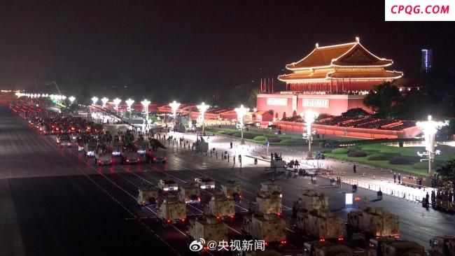 事关九三阅兵 发布会要点速览 新装备首次亮相