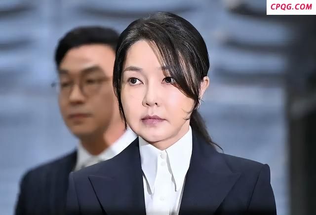韩民众集体索赔尹锡悦会倾家荡产吗 法律反击引发连锁反应