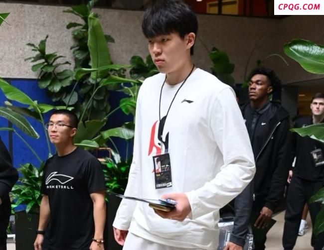 杨瀚森亮相NBA新秀培训