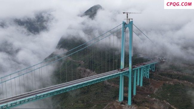 贵州花江峡谷大桥正式启动荷载试验