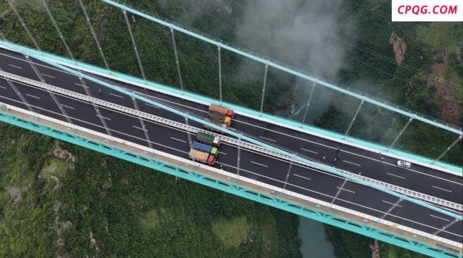贵州花江峡谷大桥正式启动荷载试验 迎接“关键大考”