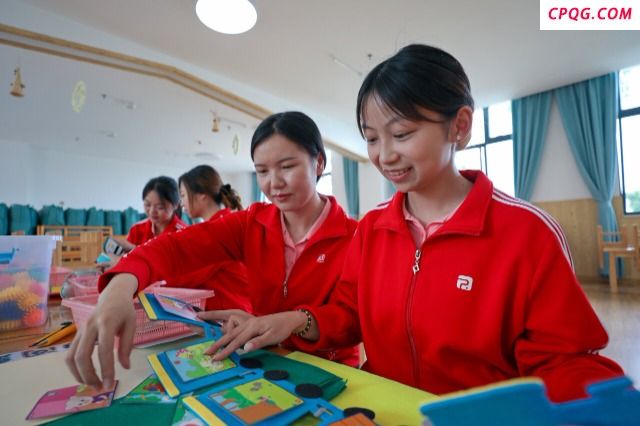 云南陆良：自制玩教具 迎接新学期