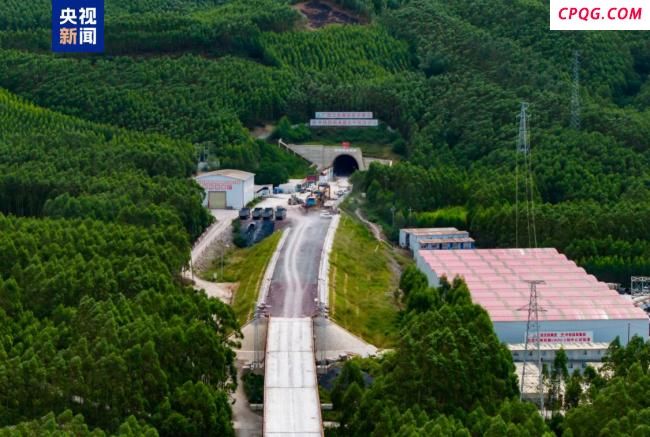 柳梧铁路全线54座隧道全部贯通 预计明年建成通车