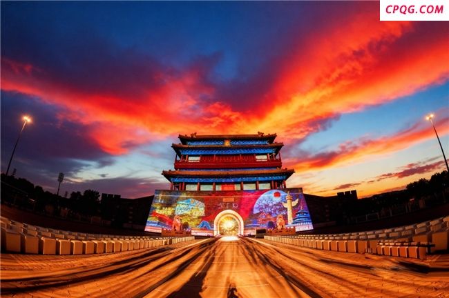 实至名归：中丝纳兰红荣获北京时装周“国潮创新大奖”
