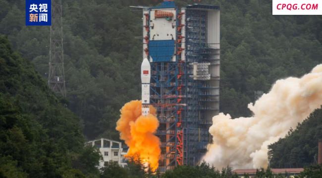 我国成功发射试验三十号卫星01、02星