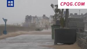 风暴"艾米"袭击英国和爱尔兰致交通中断 多地断电