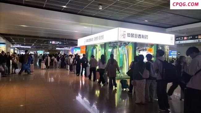 10月8日河南358万辆车“在路上” 返程高峰再现