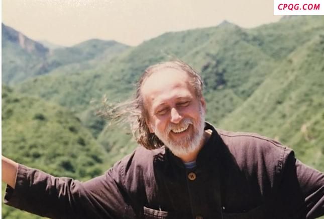拉斯洛游中国后让家人改用筷子 诺贝尔文学奖得主的东方情结