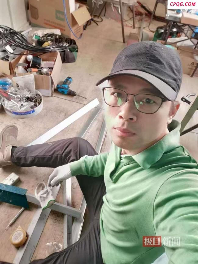 男子花30万自制重卡房车出游 梦想启程